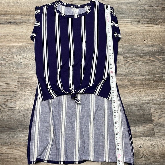 Love, fire Women’s Navy Blue and White Striped High Low Top, size small - Picture 7 of 9